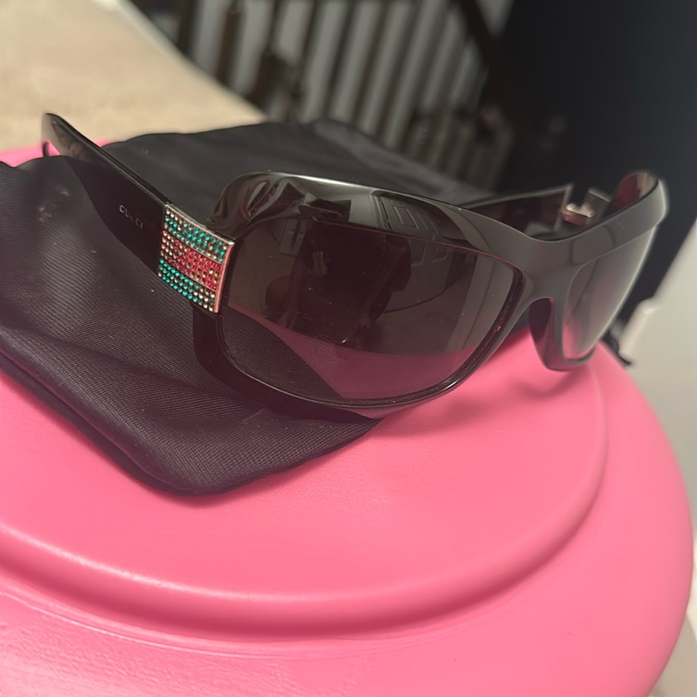 Classic Gucci sunglasses